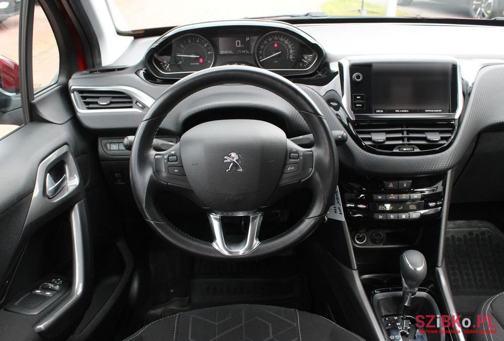 2017' Peugeot 2008 photo #2