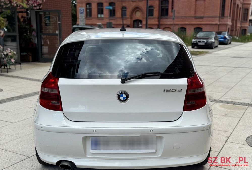 2008' BMW 1 Series photo #4