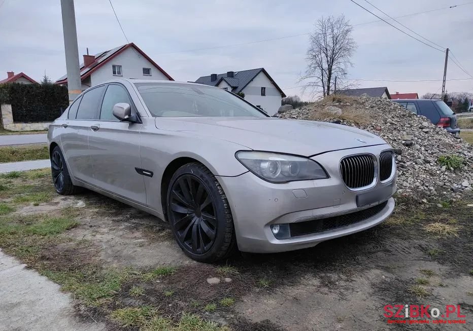 2008' BMW 7 Series 730D photo #3