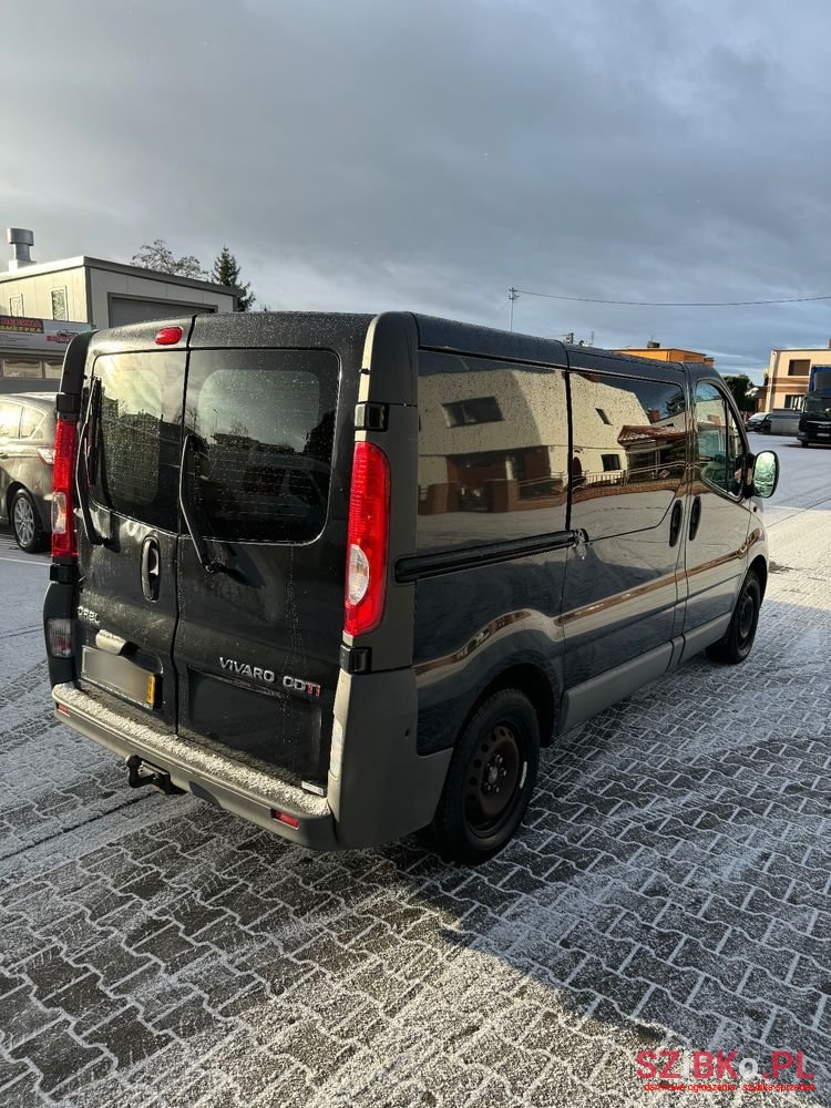 2013' Opel Vivaro photo #3