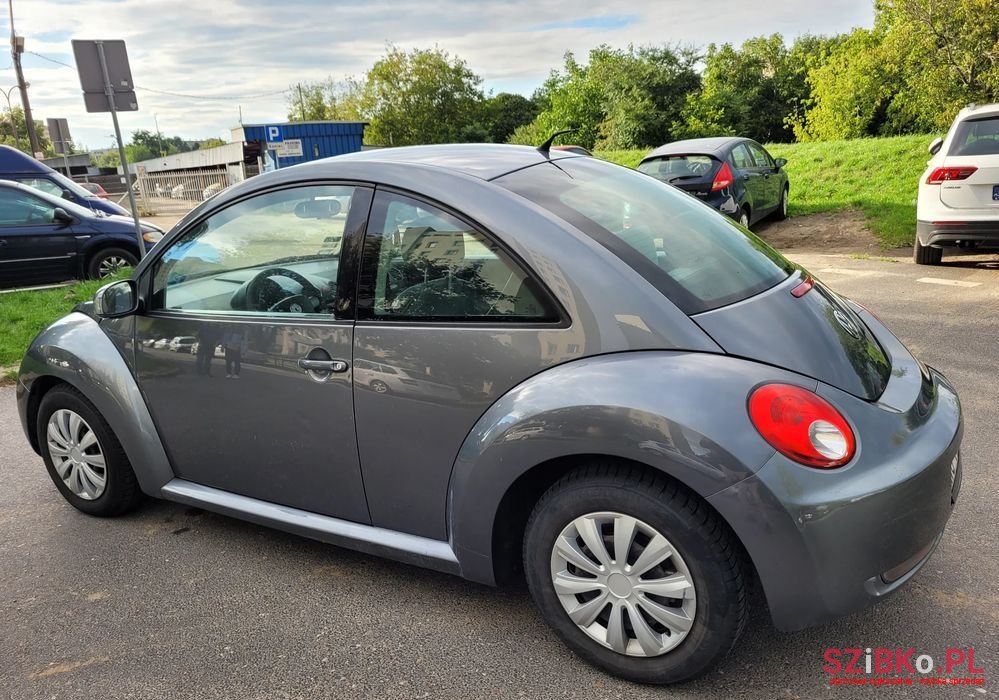 2006' Volkswagen New Beetle 1.4 photo #3