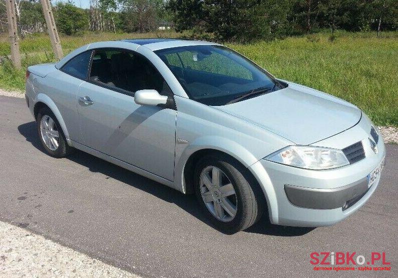 2004' Renault Megane photo #1