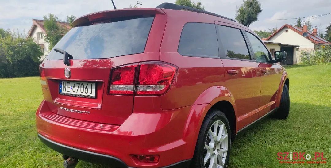 2012' Fiat Freemont photo #1