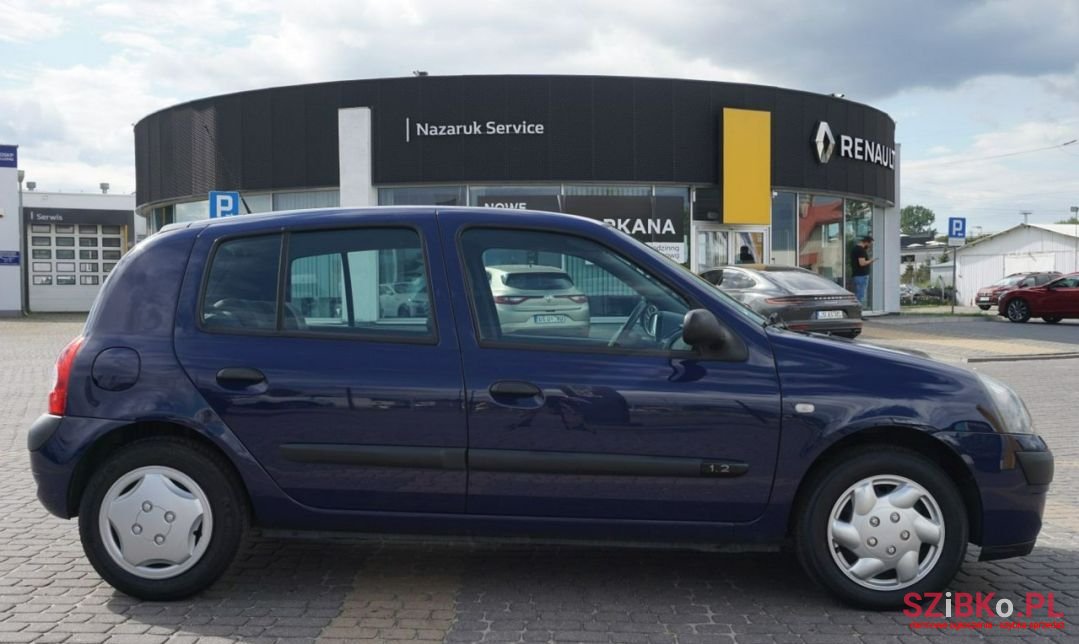 2005' Renault Clio photo #4