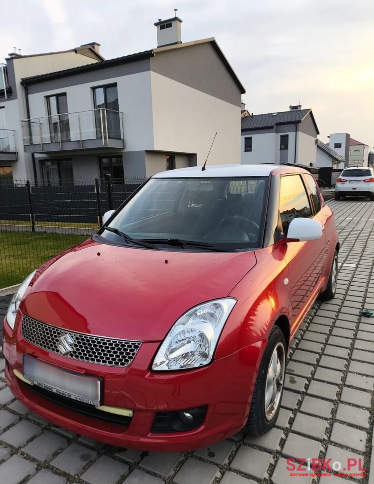 2007' Suzuki Swift 1.3 Club photo #1