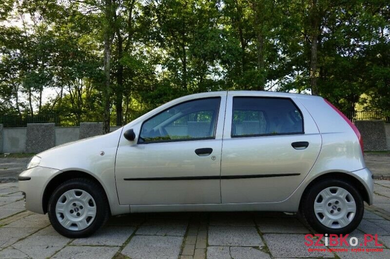 2004' Fiat Punto photo #2