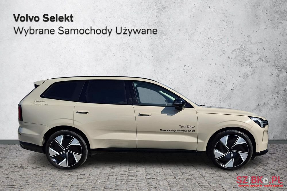 2024' Volvo EX90 photo #6