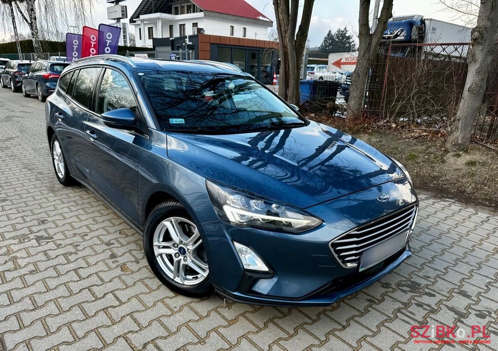 2020' Ford Focus photo #2