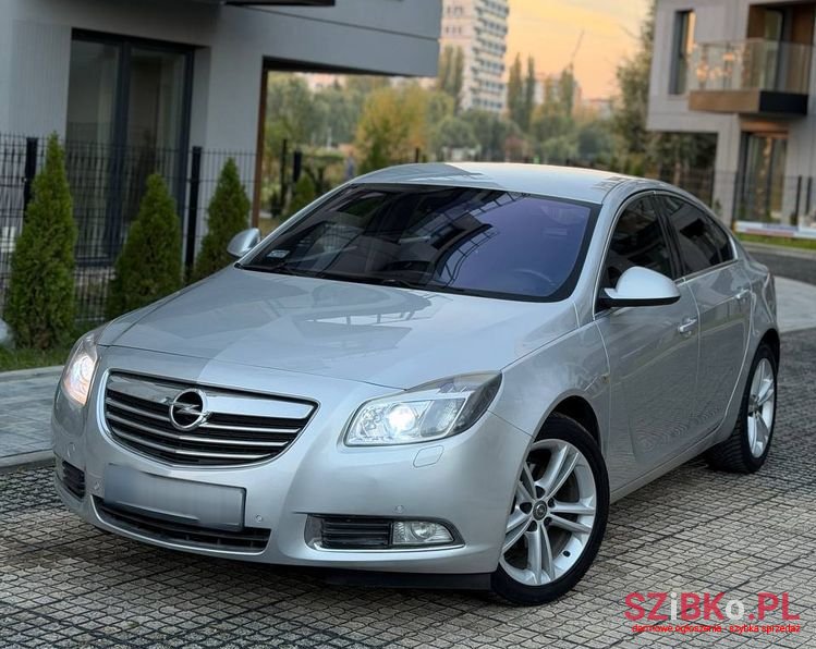 2011' Opel Insignia 2.0 Cdti Edition photo #2