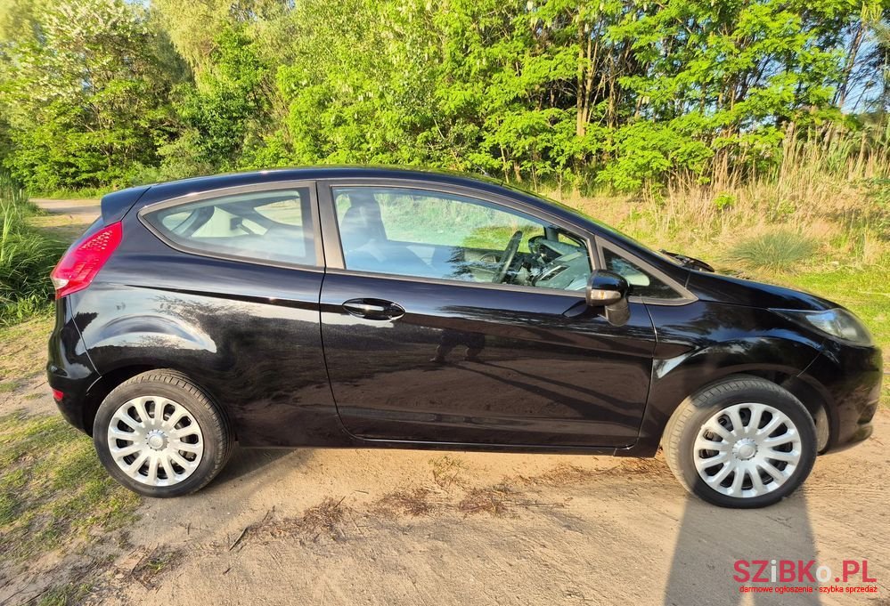 2010' Ford Fiesta 1.25 Ambiente photo #5