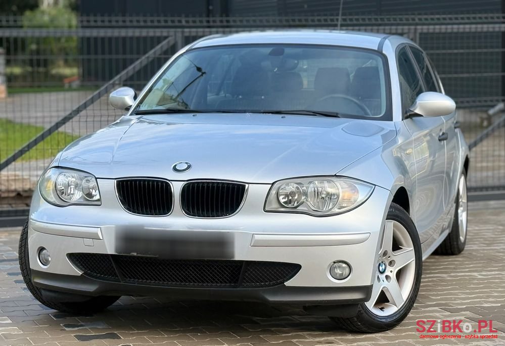 2004' BMW 1 Series photo #1