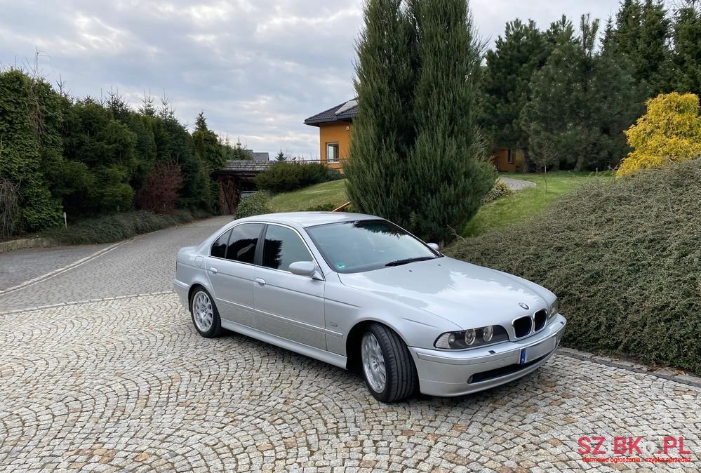 2001' BMW 5 Series 525I photo #1