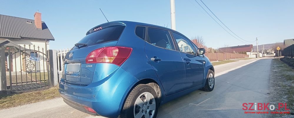 2010' Kia Venga photo #4