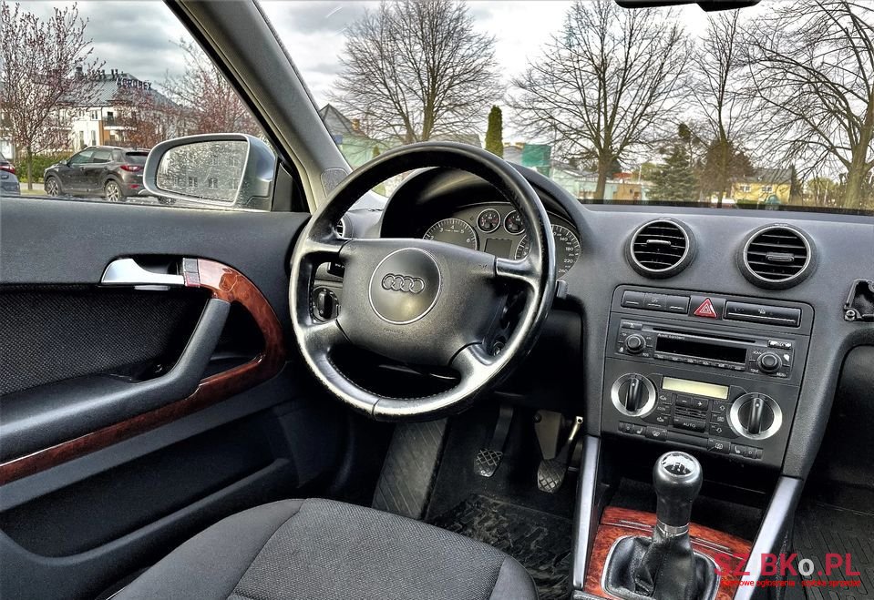 2004' Audi A3 photo #2
