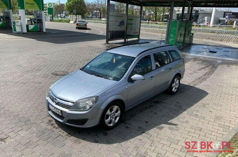 2005' Opel Astra photo #1