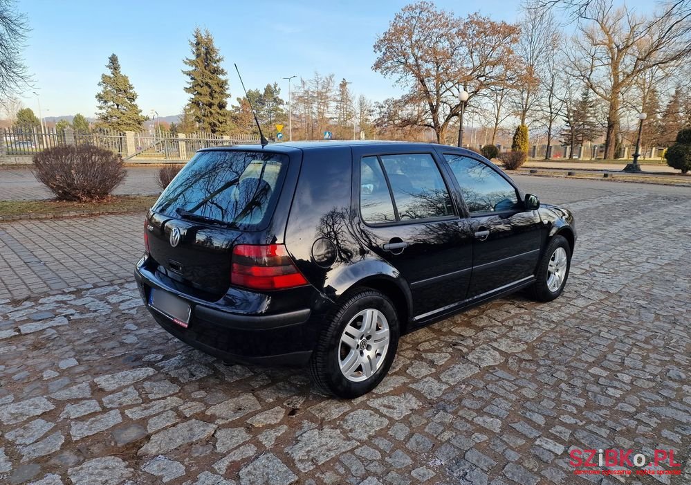 2002' Volkswagen Golf 1.4 Sportline photo #4
