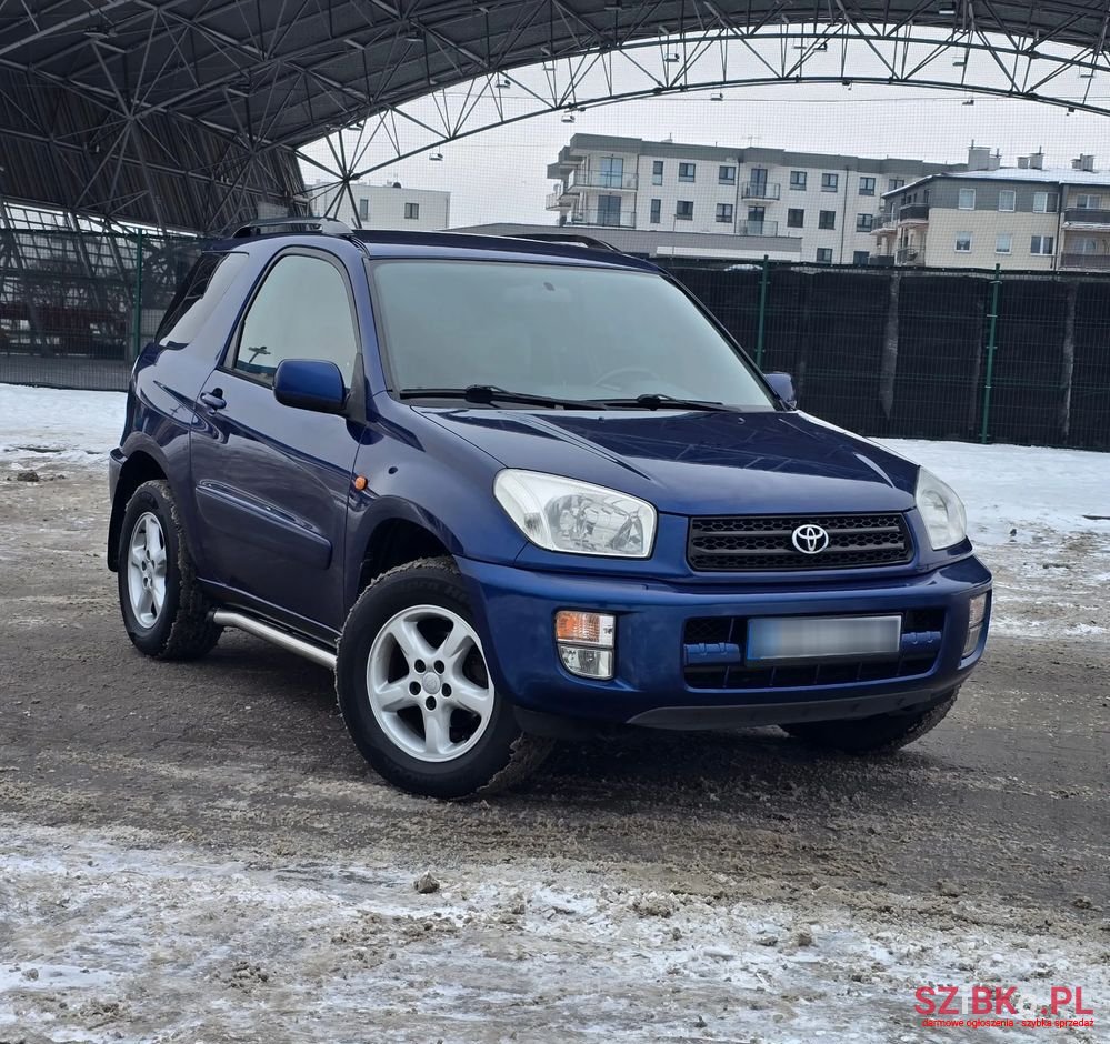 2003' Toyota RAV4 4X2 Edition photo #2