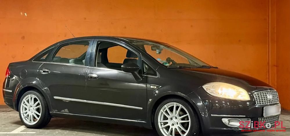 2009' Fiat Linea photo #1