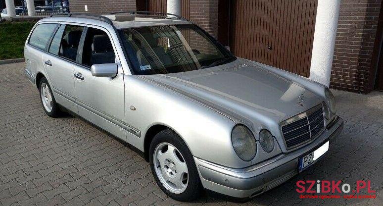 1998' Mercedes-Benz Klasa E photo #1