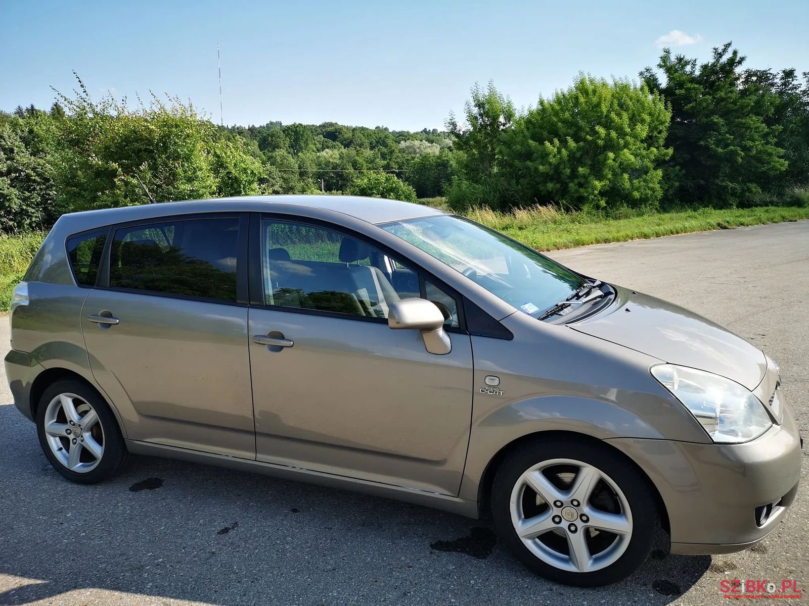2007' Toyota Corolla Verso photo #1