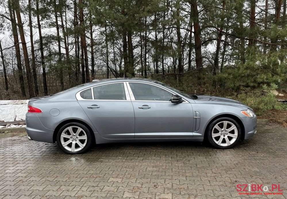 2010' Jaguar XF 3.0 V6 D Luxury photo #6