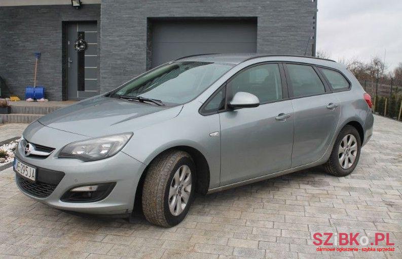 2014' Opel Astra photo #1