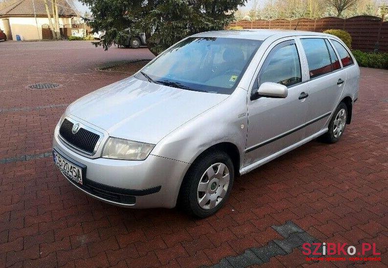 2004' Skoda Fabia photo #1