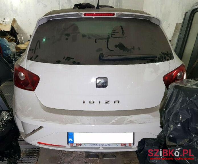 2010' SEAT Ibiza photo #2