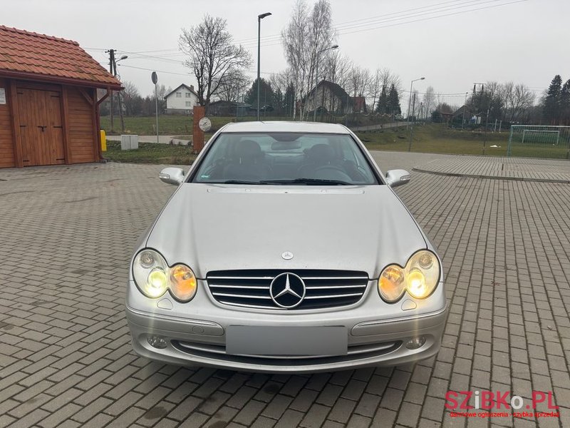 2004' Mercedes-Benz CLK 320 Avantgarde photo #2