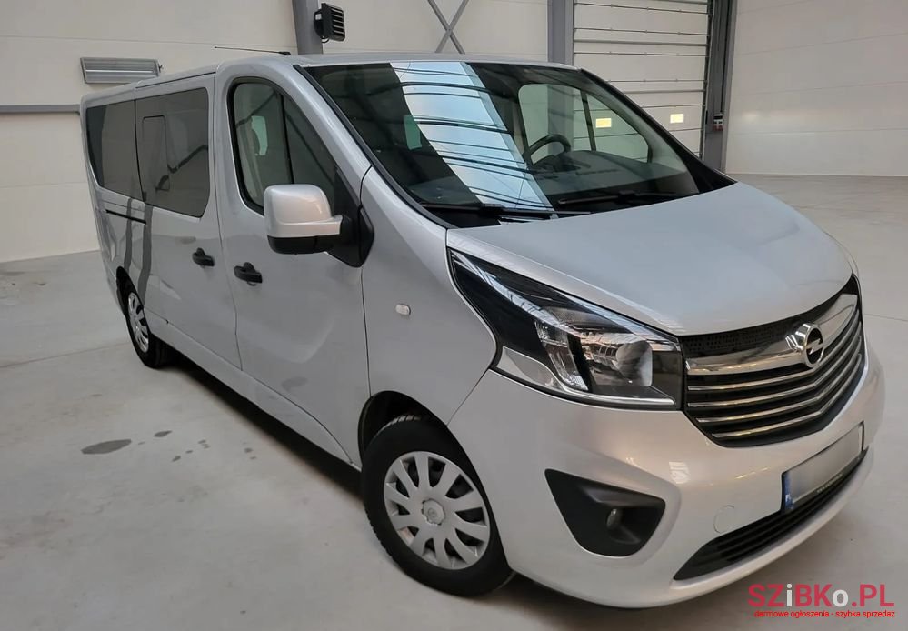 2017' Opel Vivaro Tourer 1.6 Cdti L2 photo #2