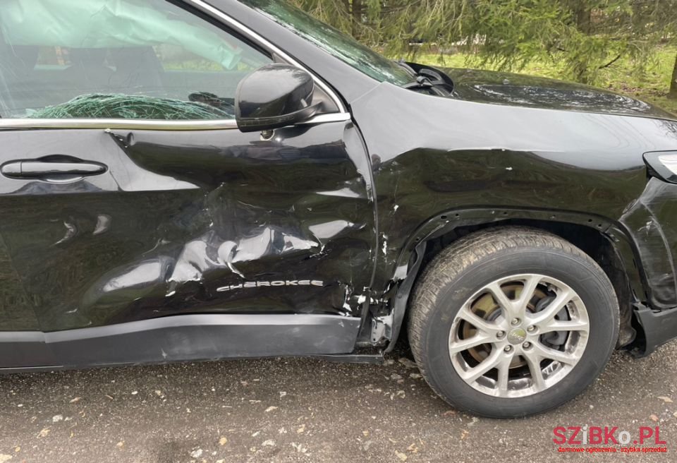 2015' Jeep Cherokee photo #3