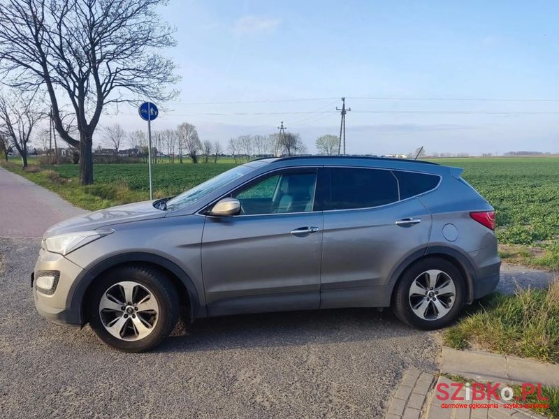 2014' Hyundai Santa Fe 2.0 T Sport Utility photo #6