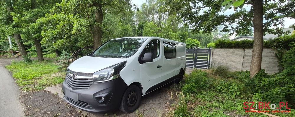 2016' Opel Vivaro L2H1 S&S Tourer photo #2