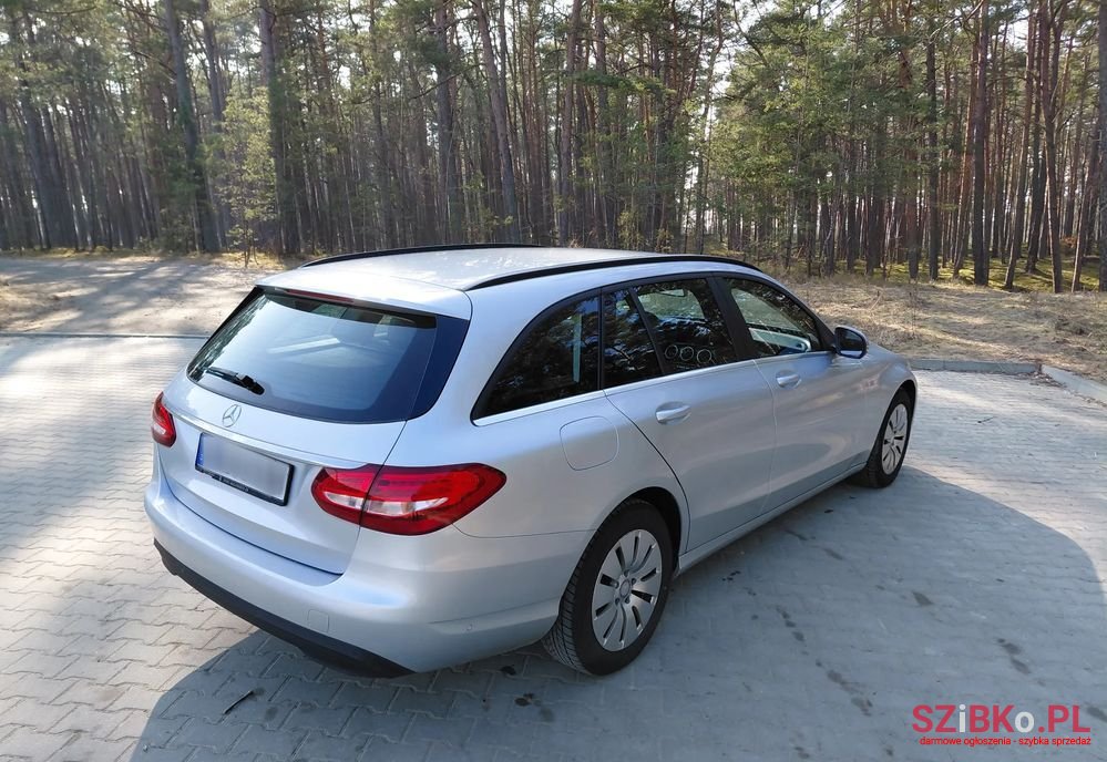 2016' Mercedes-Benz C-Class 200 photo #4