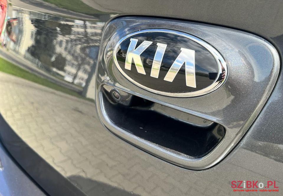 2020' Kia Rio photo #6