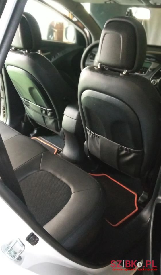 2012' Hyundai ix35 photo #6