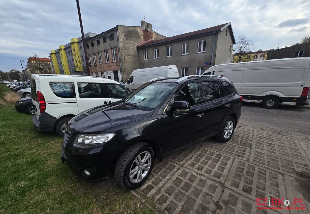 2011' Hyundai Santa Fe photo #2