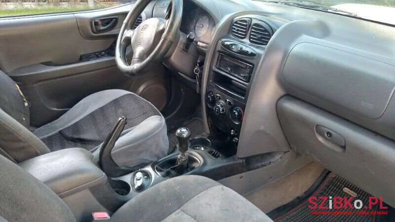 2002' Hyundai Santa Fe photo #5