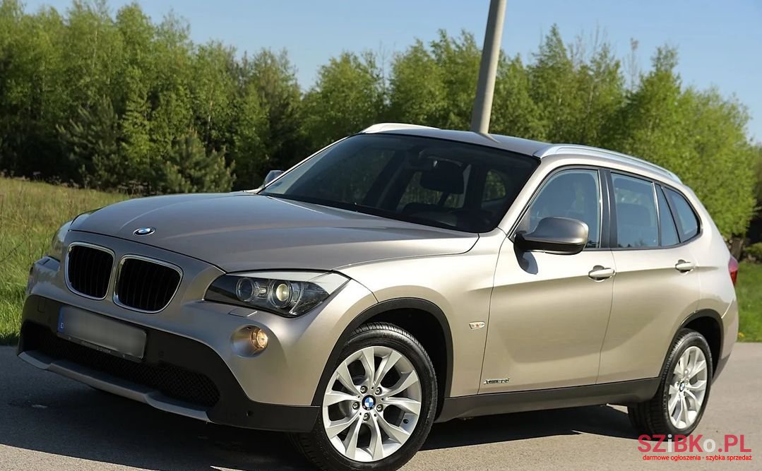 2011' BMW X1 photo #2