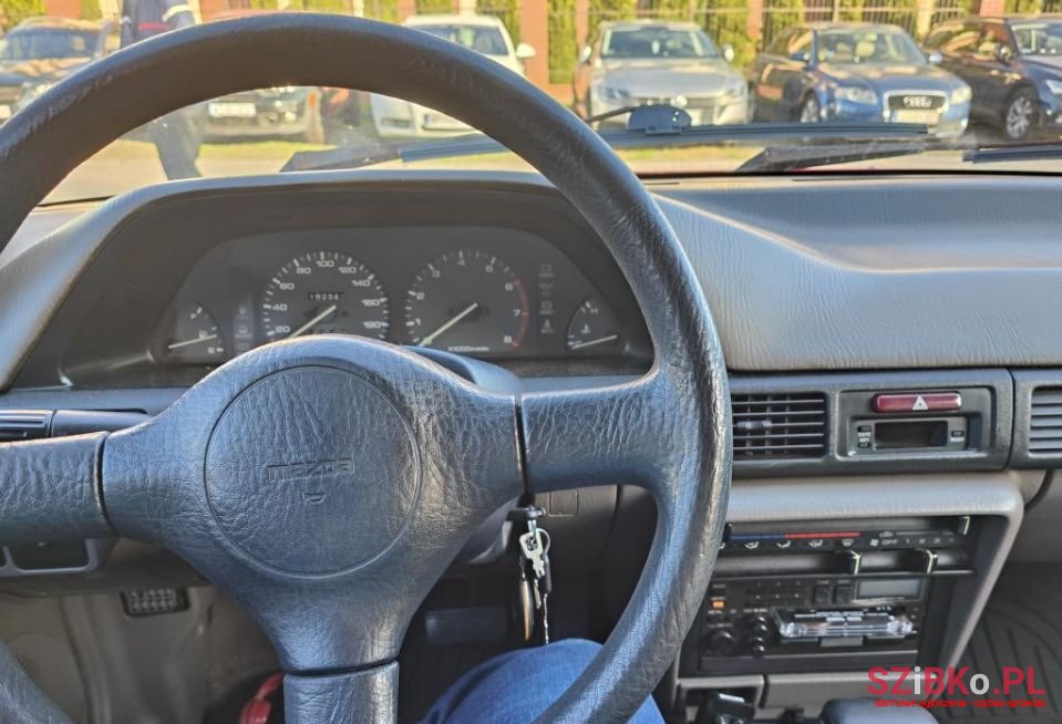 1995' Mazda 323 photo #4