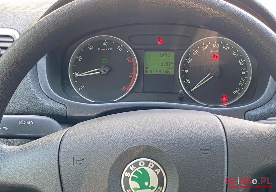 2008' Skoda Fabia photo #4
