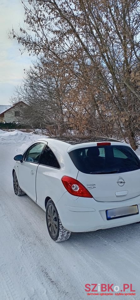 2011' Opel Corsa photo #3