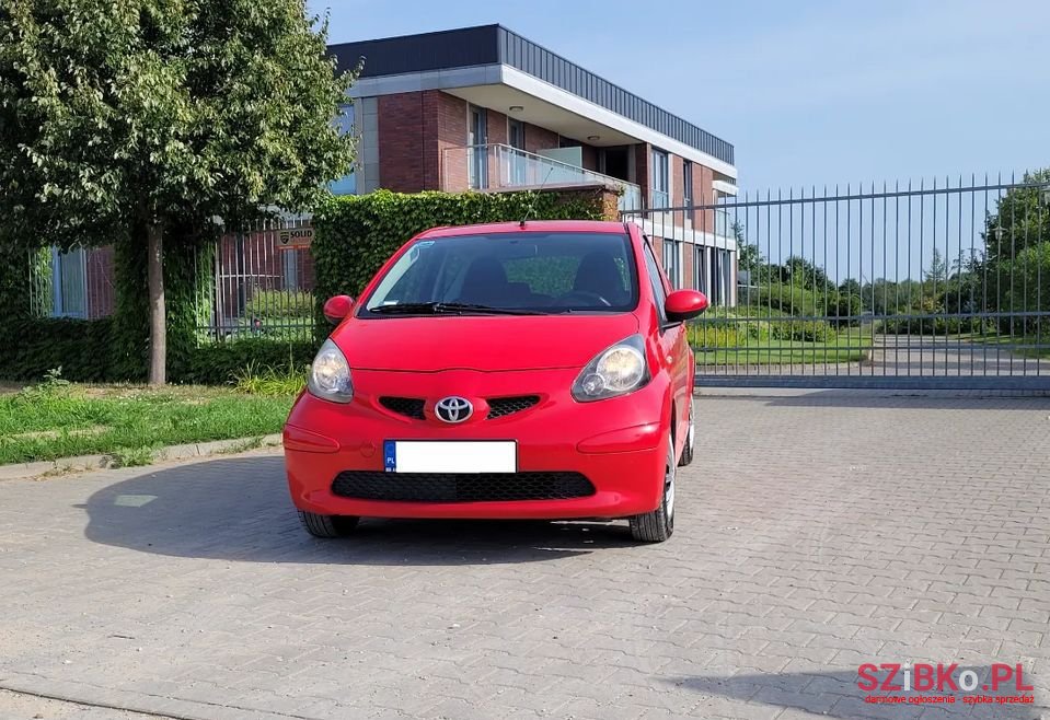 2007' Toyota Aygo photo #1