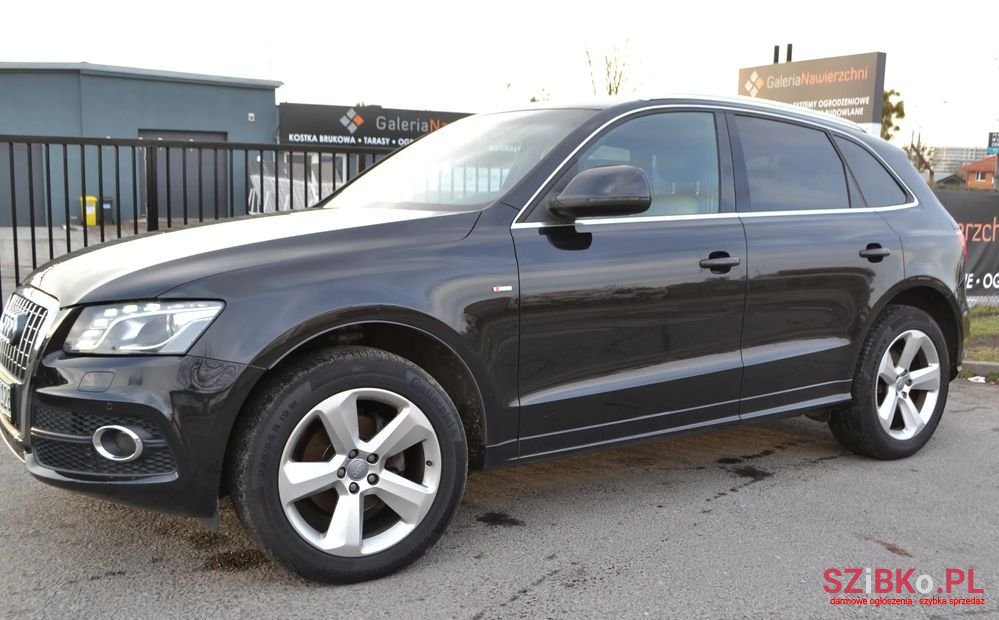 2009' Audi Q5 2.0 Tfsi Quattro photo #3