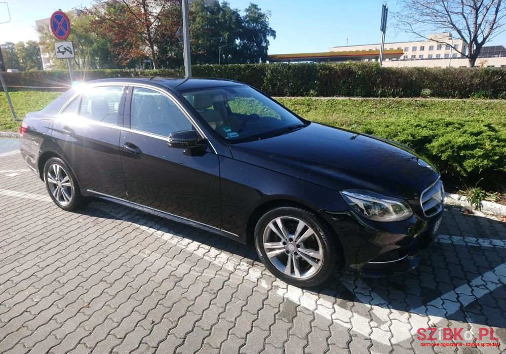 2015' Mercedes-Benz E-Class photo #4