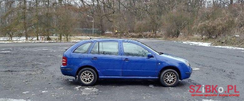 2004' Skoda Fabia photo #1