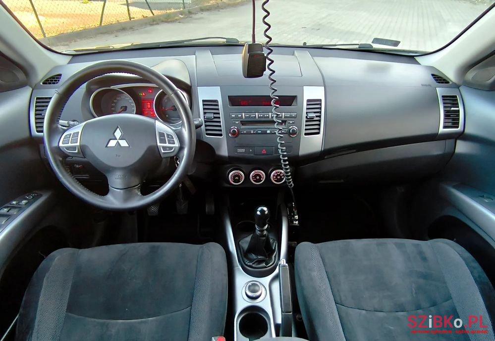 2007' Mitsubishi Outlander photo #4