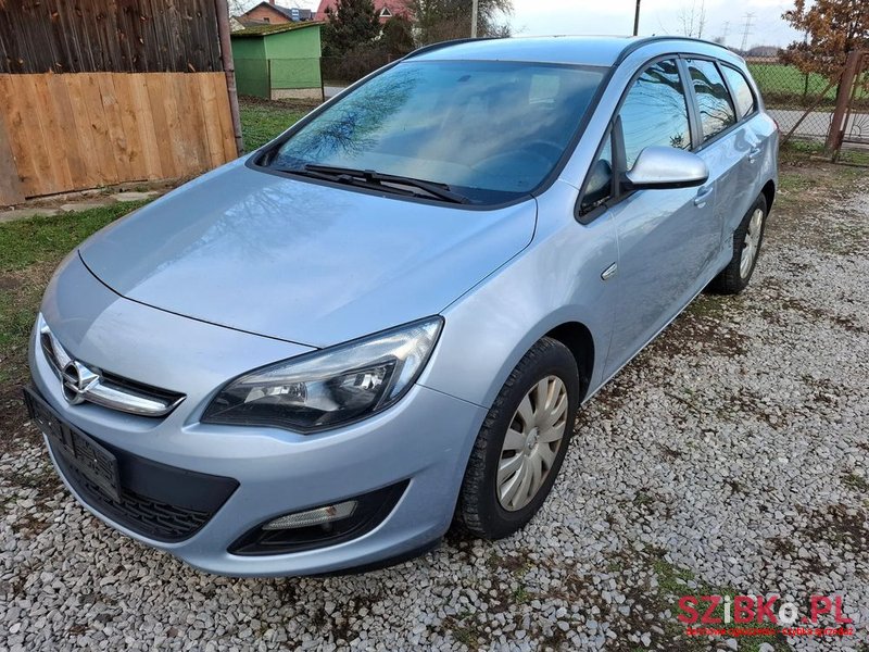 2015' Opel Astra photo #1