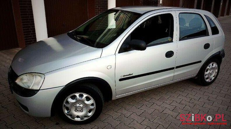 2002' Opel Corsa photo #2