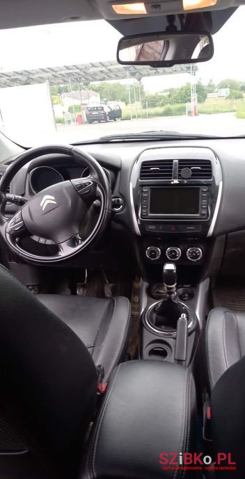 2013' Citroen C4 Aircross photo #2